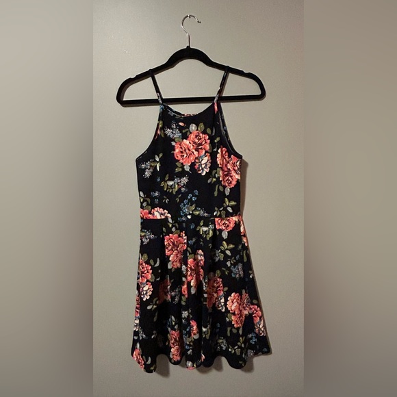 Soprano | Dress - Picture 1 of 4